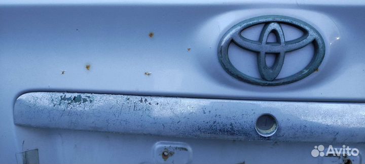 Крышка багажника Toyota Platz Рестайл 03-05г