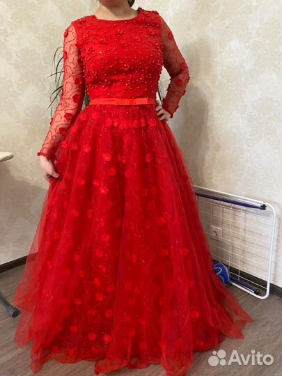 Вечернее платье