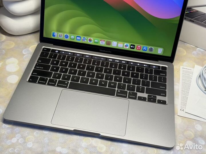 MacBook Pro 13 2021 i5 16GB DDR4 3733Mhz 1TB SSD