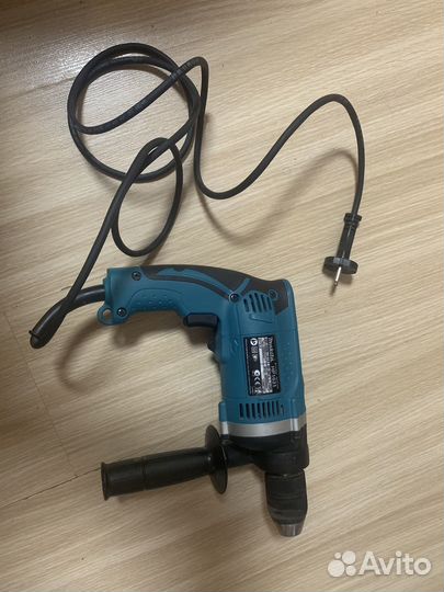 Ударная дрель Makita