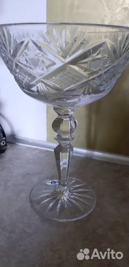 Ваза хрустальная