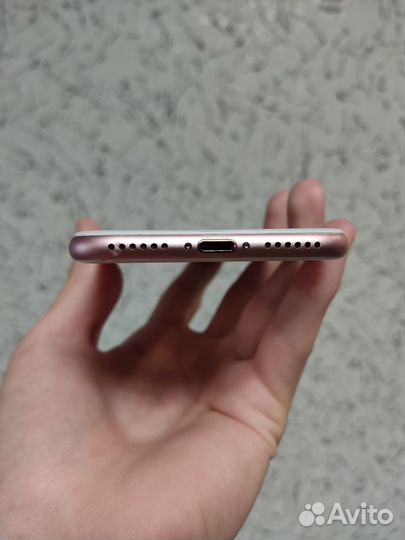 iPhone 7, 32 ГБ