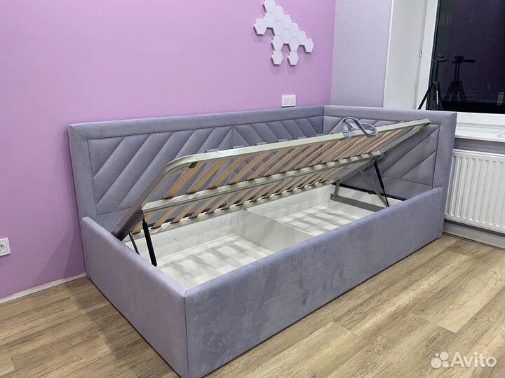 Кровать детская угловая с подъемным механизмом