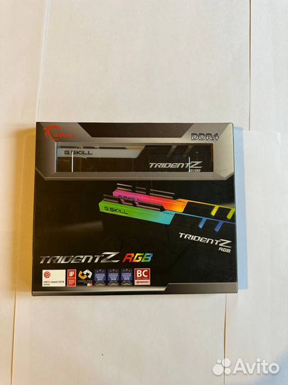 Оперативная память G.Skill Trident Z RGB F4-4000C1