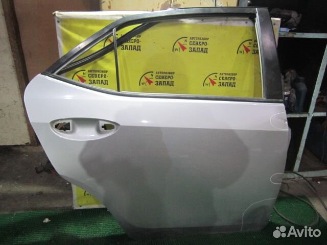 Toyota corolla 180 Дверь задняя правая 2015 (дефек