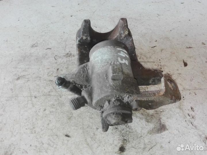 Суппорт задний левый Volkswagen Golf