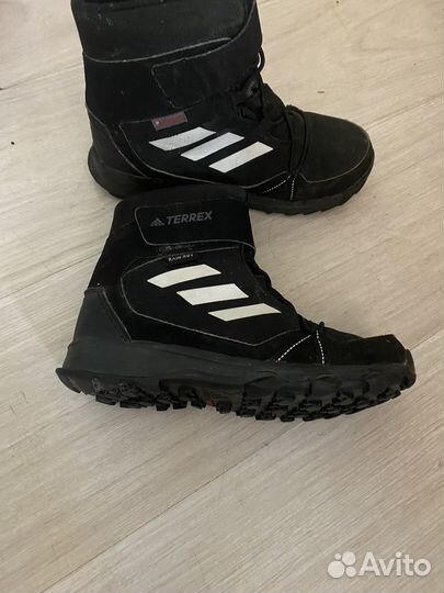 Зимние ботинки adidas