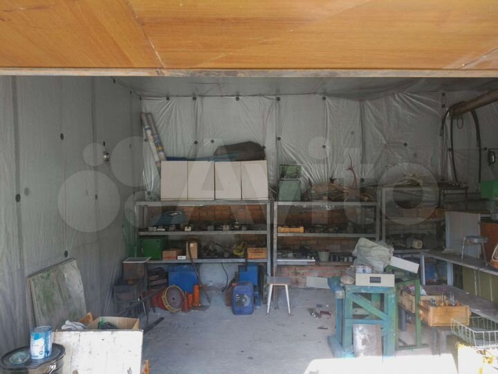 Гараж, > 30 м²