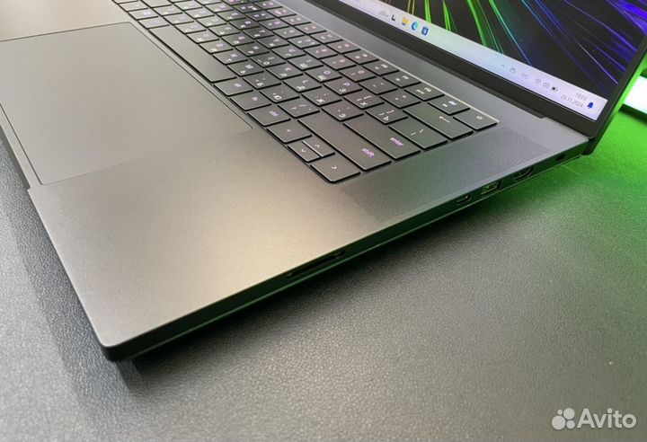 Razer Blade 16 Miniled RTX4090/4k 120Hz/240Hz 32/2