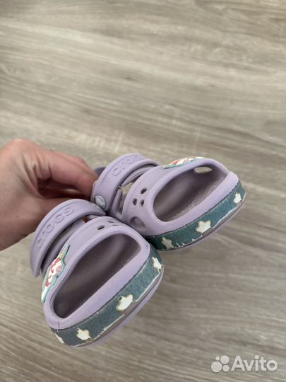 Сандалии для девочки crocs c9