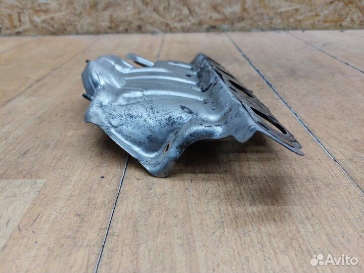 Тепловой экран выпускного коллектора Ford Mondeo