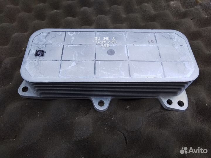 Радиатор масляный Volkswagen Transporter 2003-15