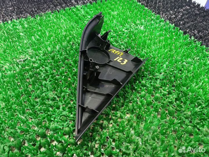 Уголок зеркала внутренний правый Mitsubishi L200