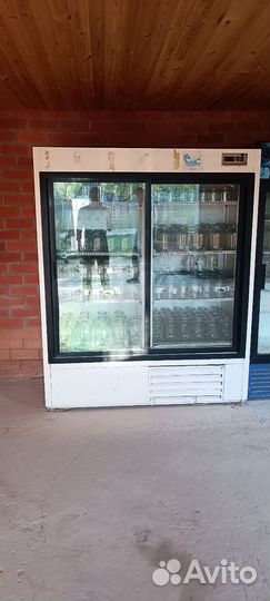 Холодильник для магазина