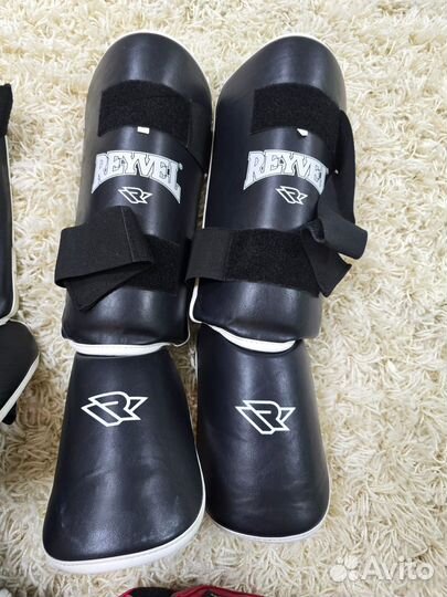 Боксерские перчатки 10 oz и 12 oz