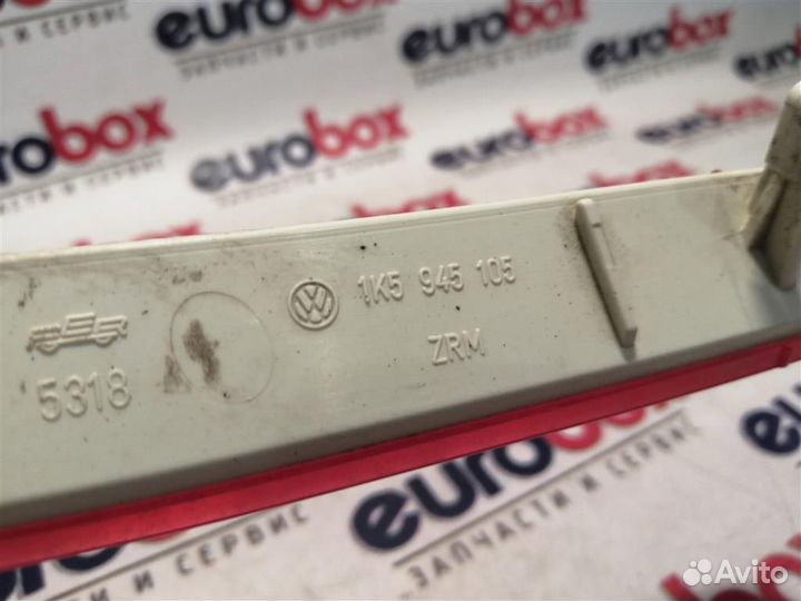 Отражатель в бампер задний левый VW Jetta 2006-20