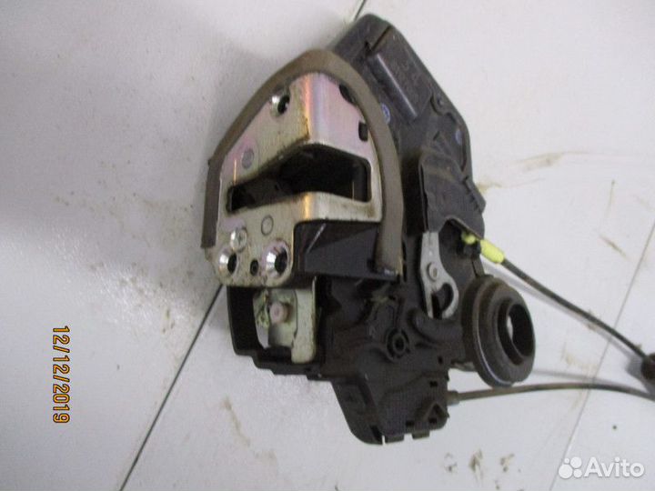 Замок двери задней левой Suzuki Grand Vitara 2 (JT
