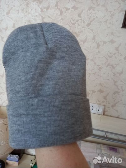 Шапка со стразами