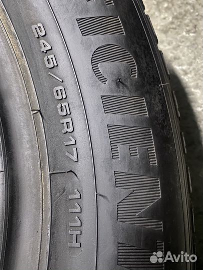 Goodyear EfficientGrip SUV 245/65 R17 111H