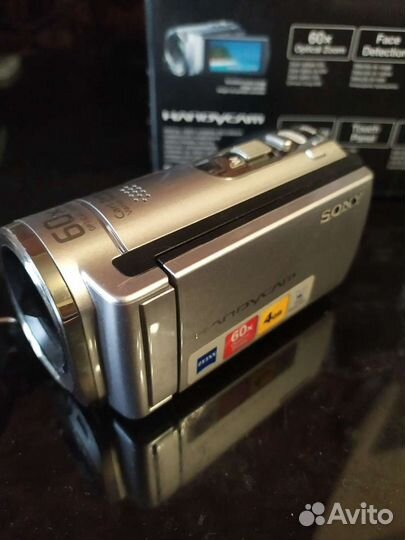 Видеокамера sony handycam SX44E