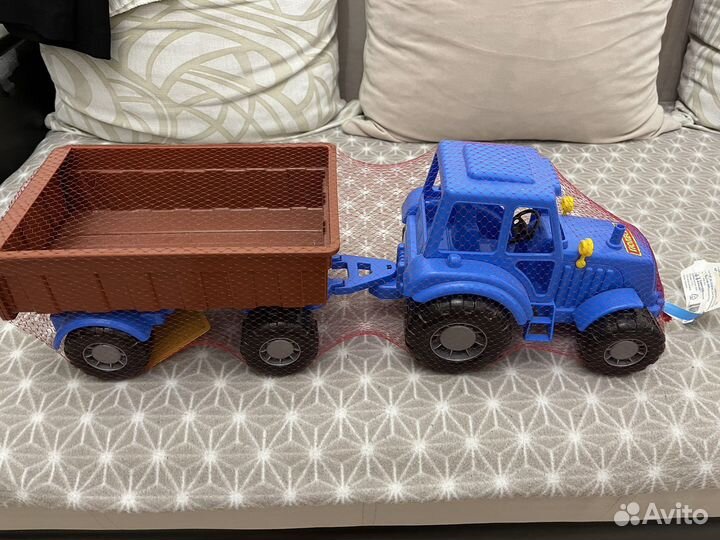 Синий трактор