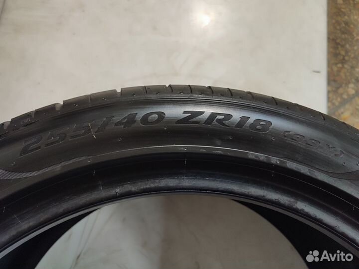 Pirelli P Zero 255/40 R18 99Y