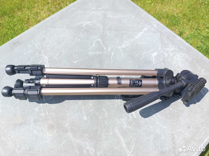 Штатив - тренога для фотоаппарата Vivitar-1200