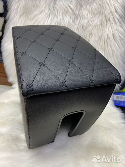 Подлокотник на LADA Vesta