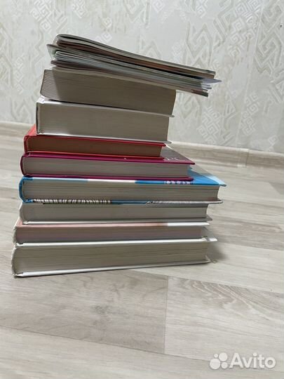 О материнстве 8 книг и 8 журналов