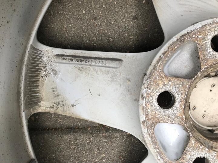 Онигинальнфе диски audi r17 с зимней резиной