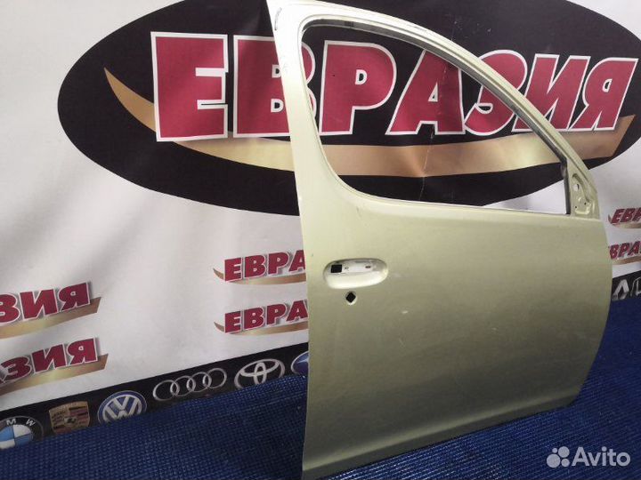 Дверь боковая передняя правая Toyota Funcargo