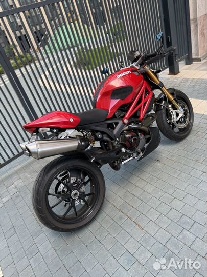 Ducati Monster 1100s