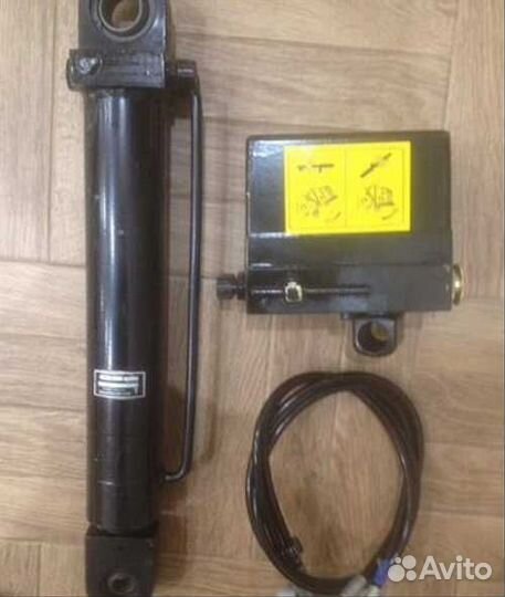 Гидроцилиндр подъема кабины камаз 4310-5003014-10