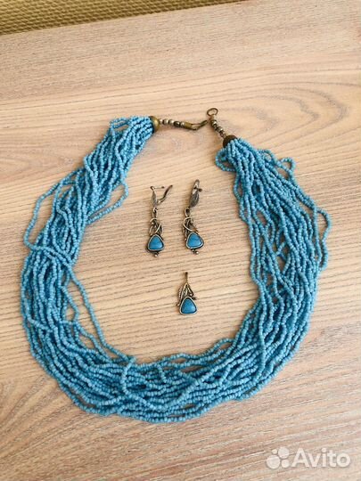 Ожерелье из бисера