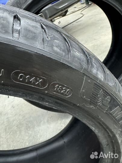 Michelin Pilot Sport 4 S 225/40 R19 96Y