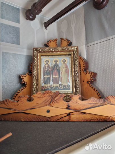 Подставка под иконы (уголок) навесная