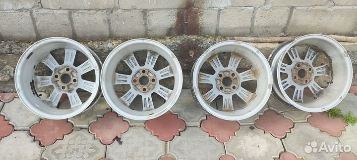 Продам литые диски 4 100 на Лифан Солано