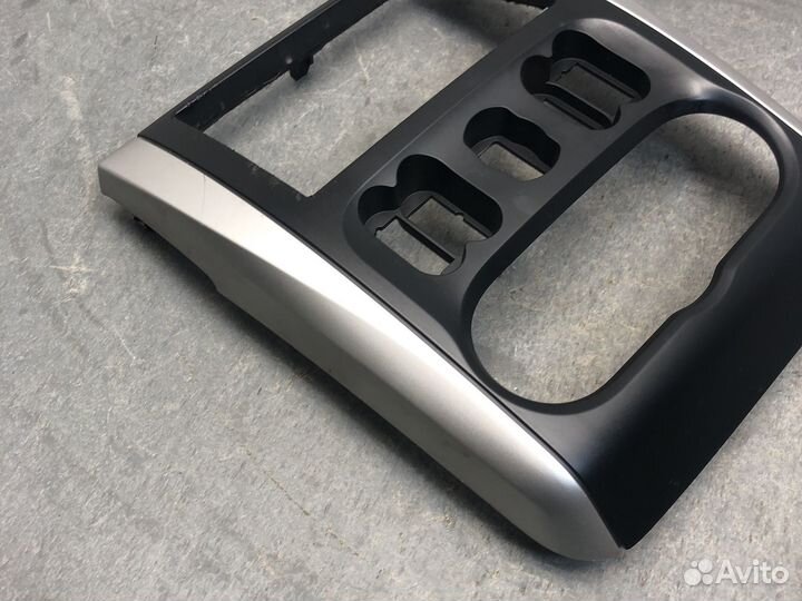 Накладка центральной консоли Nissan Almera g15