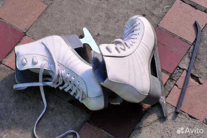 Коньки на ботинках