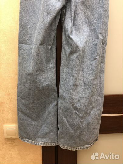 Джинсы голубые