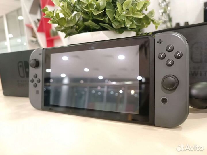Nintendo Switch + 36 игр