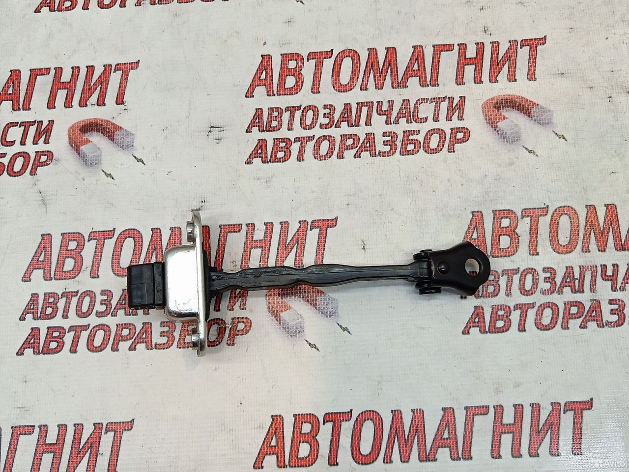 Ограничитель двери передней левой Чанган UNI-V