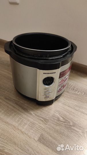 Корпус от мультиварки redmond на запчасти