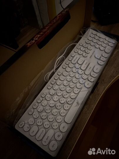 Игровая клавиатура с подсветкой