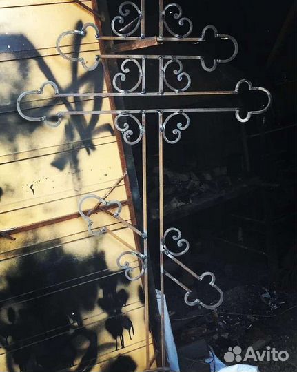 Крест кованый