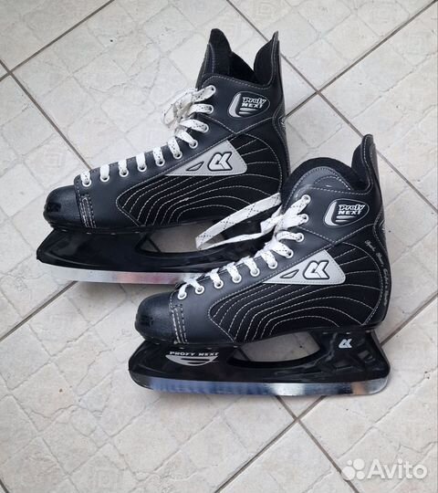 Коньки хоккейные 44-46 размер