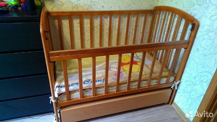 Детская кроватка