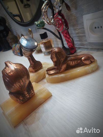 Египет медь, латунь, 3 статуэтки на мраморе 80г