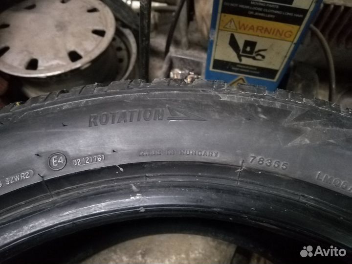 Bridgestone Blizzak LM-005 285/45 R20