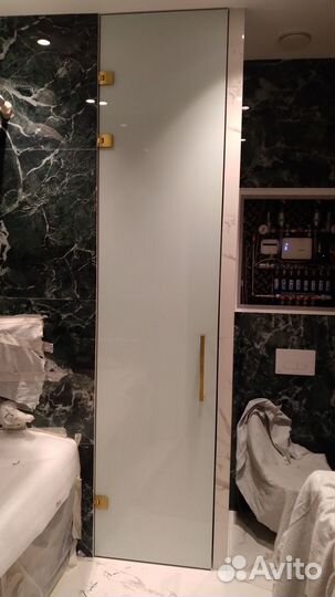 Стеклянная дверь по индивидуальным размерам